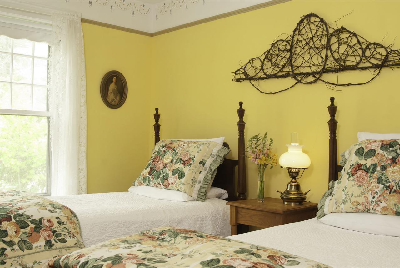 Golden Stage Inn Proctorsville Экстерьер фото