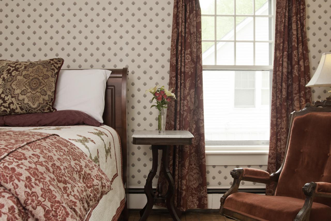 Golden Stage Inn Proctorsville Экстерьер фото